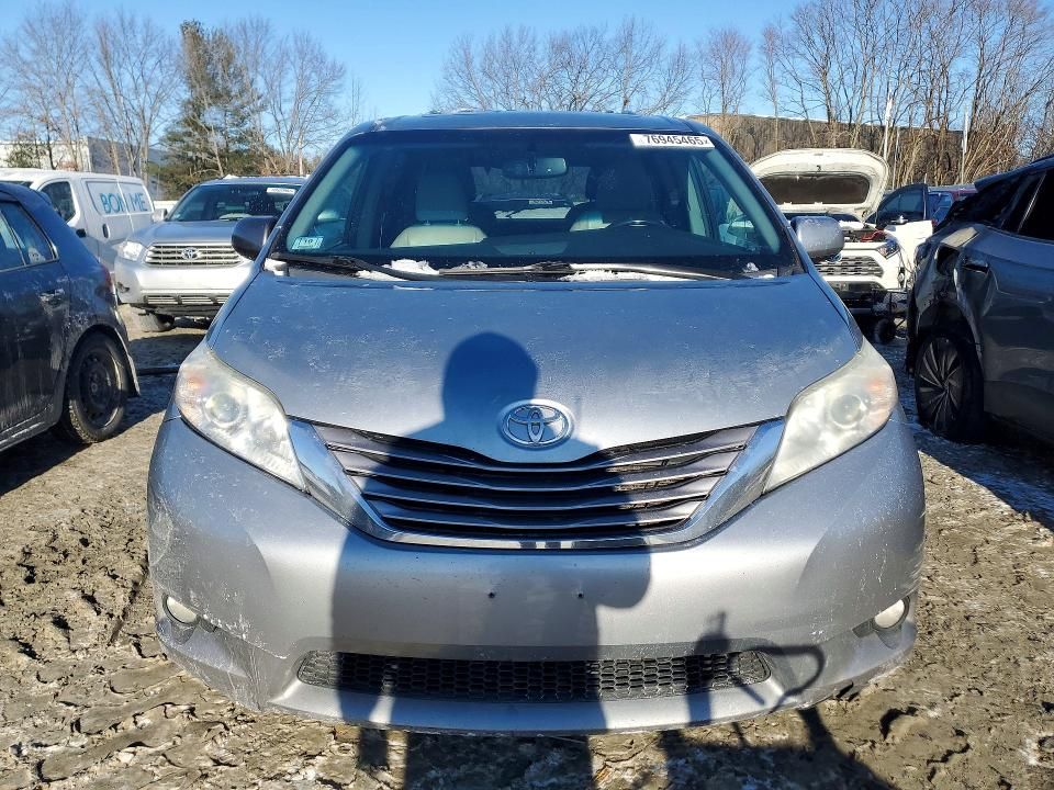 2017 Toyota Sienna xle