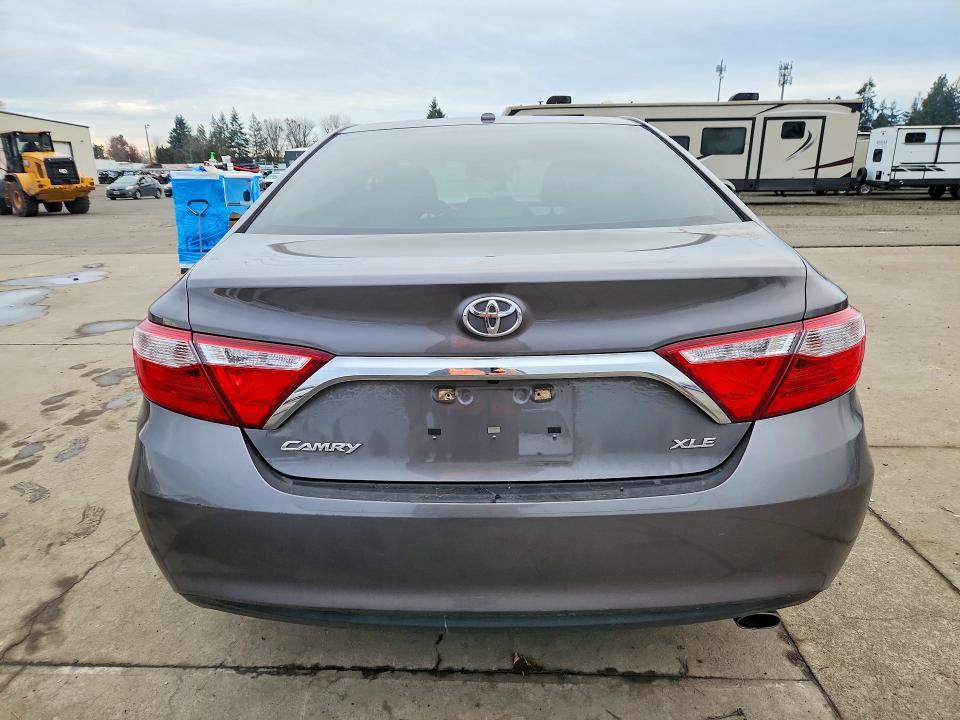 2017 Toyota Camry le