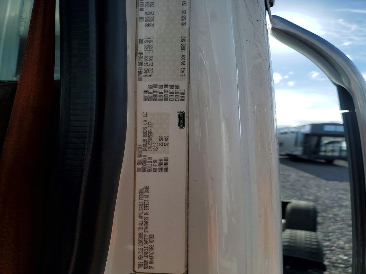 2014 Freightliner Business Class M2 Semi Truck