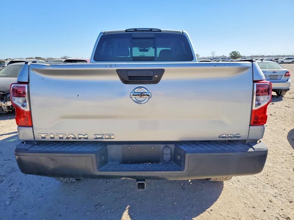 2017 Nissan Titan xd s