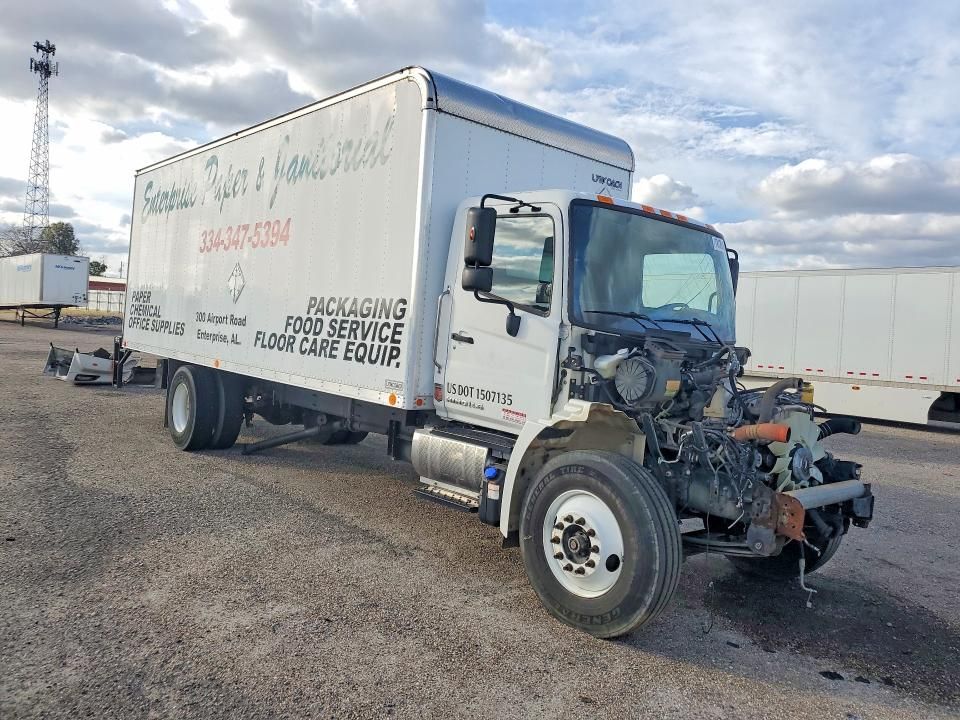 2021 Hino L6 box Truck