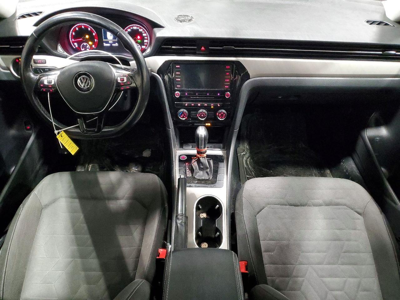 2020 Volkswagen Passat s