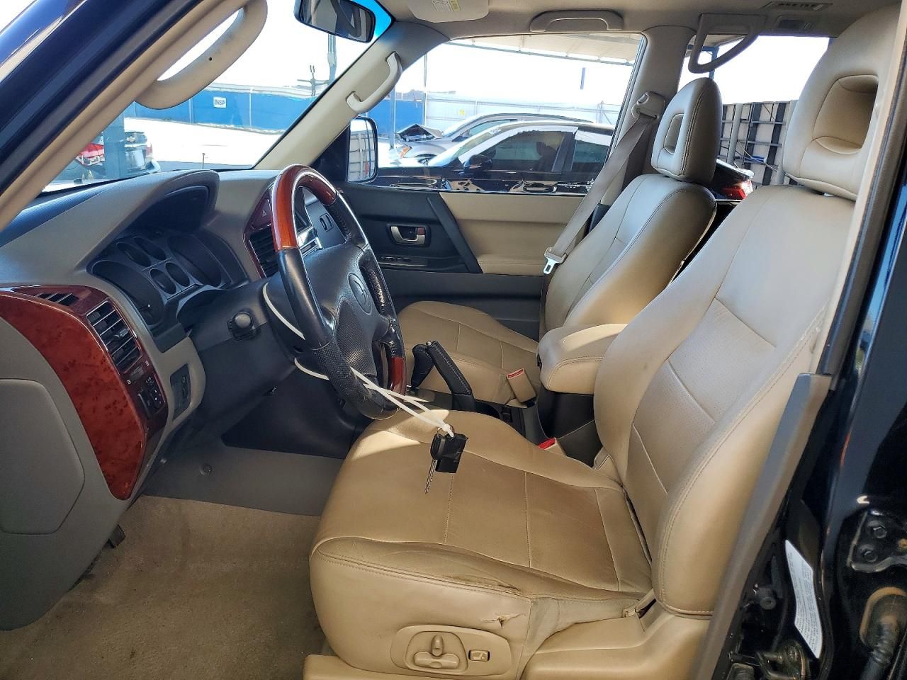 2005 Mitsubishi Montero Limited