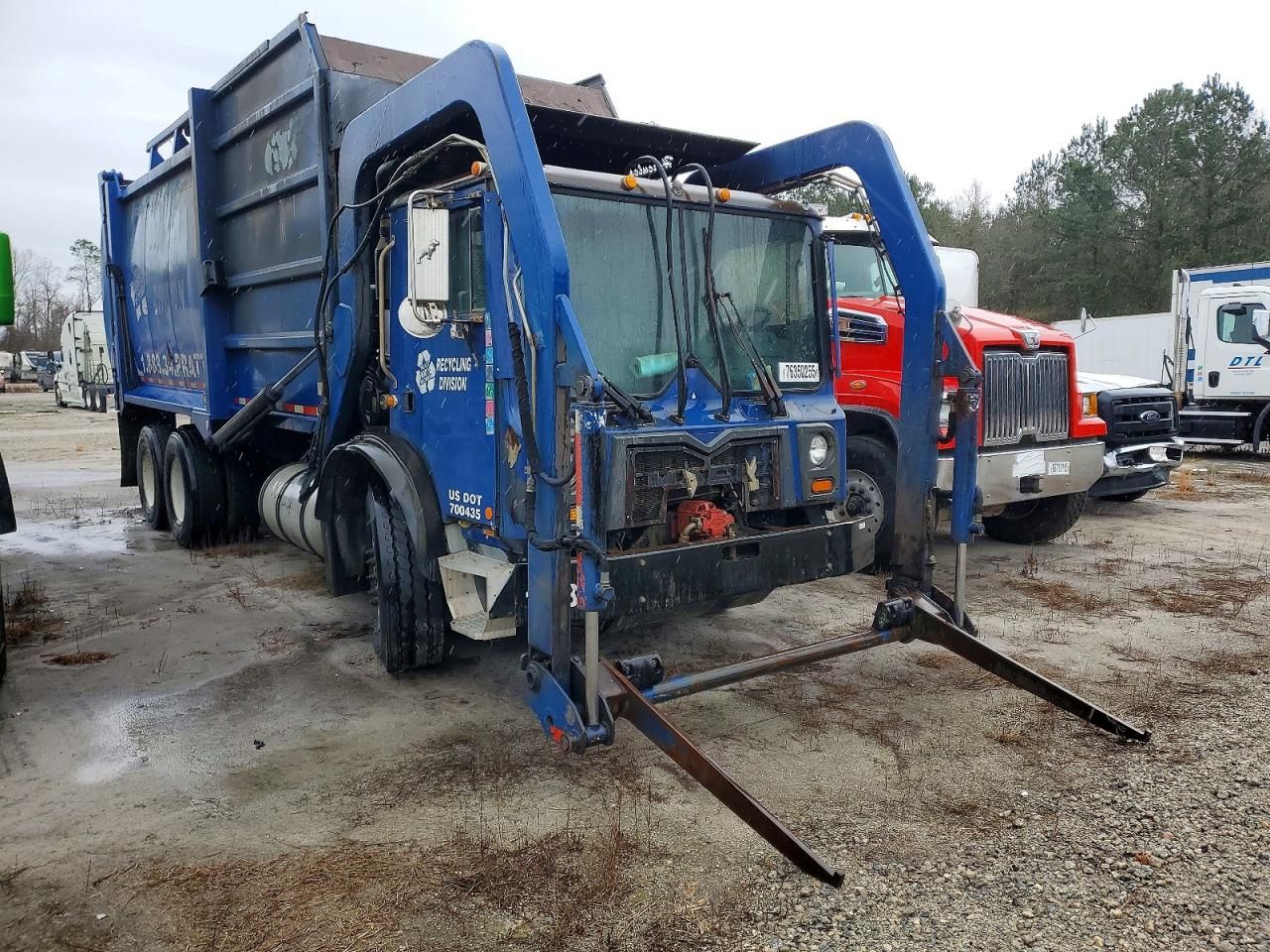 2014 Mack MRU613 Refuse Truck