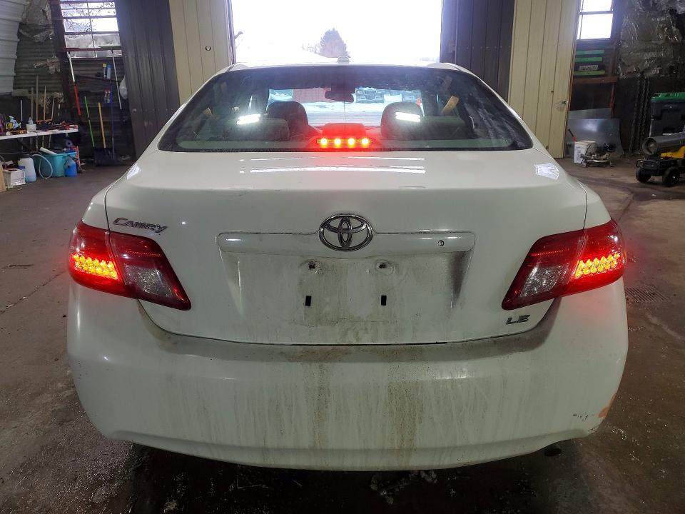 2011 Toyota Camry le
