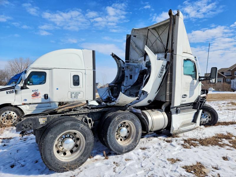 2025 Kenworth T680 Semi Truck