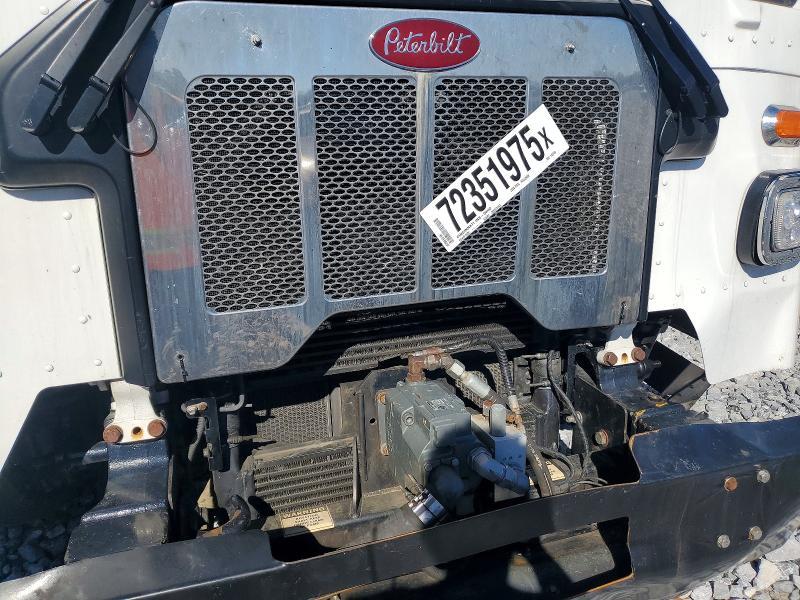 2022 Peterbilt 520 Refuse Truck