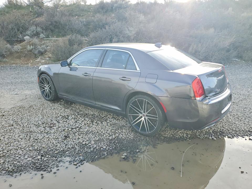 2015 Chrysler 300 Limited