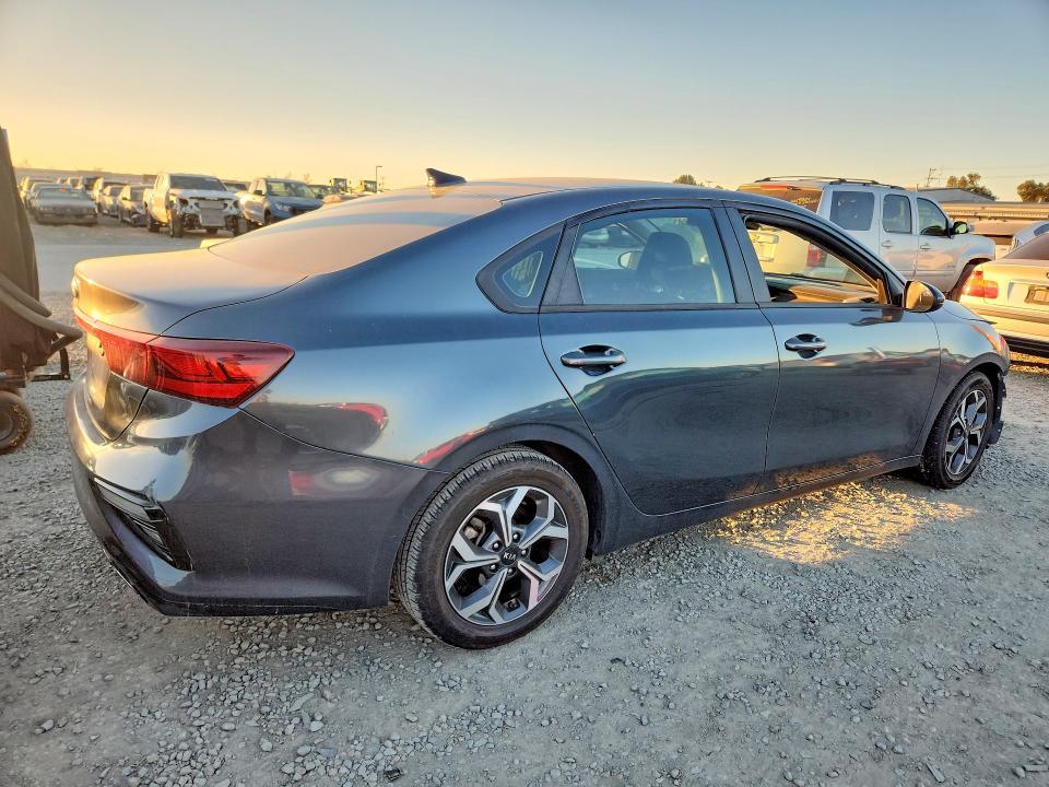 2021 KIA Forte fe