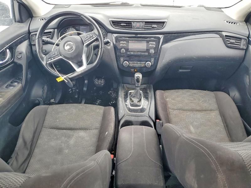 2017 Nissan Qashqai sv