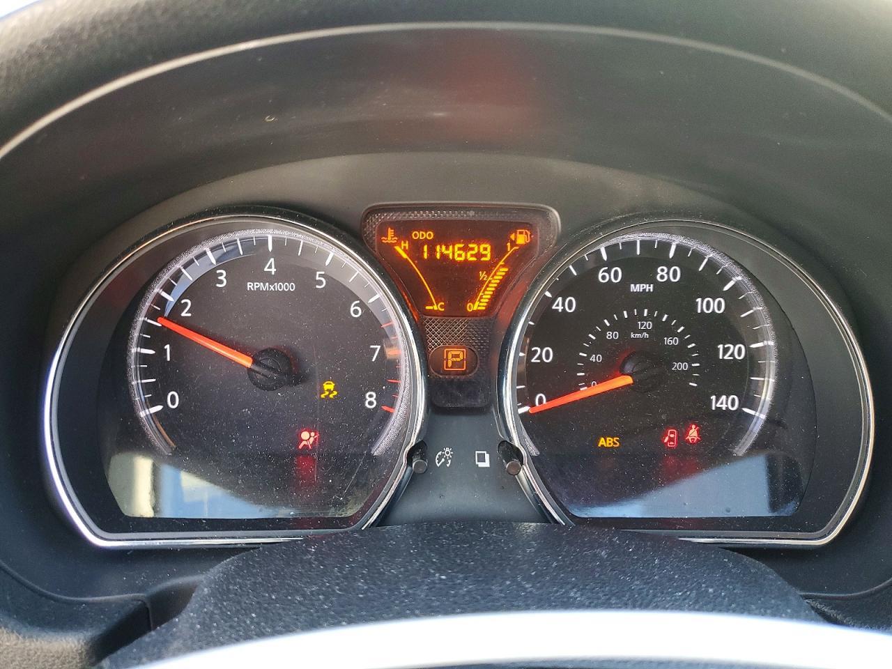 2014 Niss Versa Note s