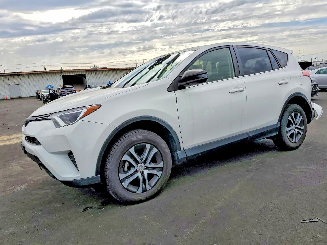 2018 Toyota Rav4 le