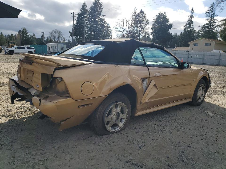 2000 Ford Mustang