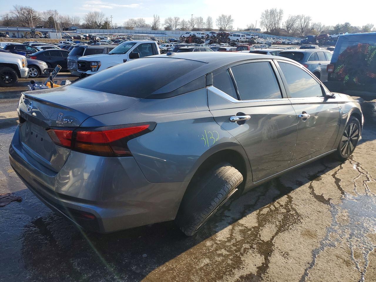 2021 Nissan Altima sv