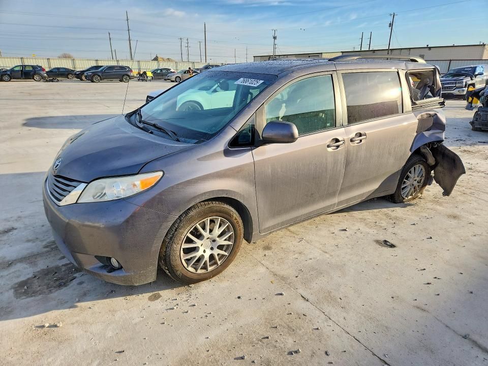 2011 Toyota Sienna xle