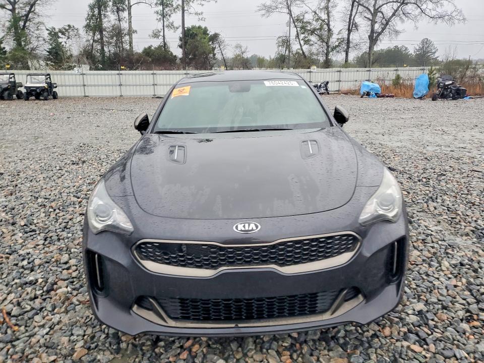 2021 KIA Stinger