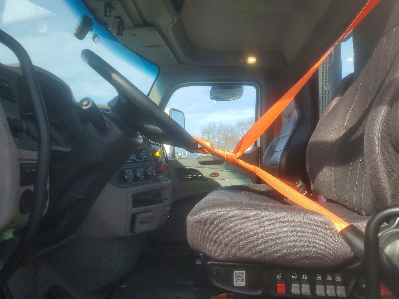 2019 Peterbilt 579-Semi Truck