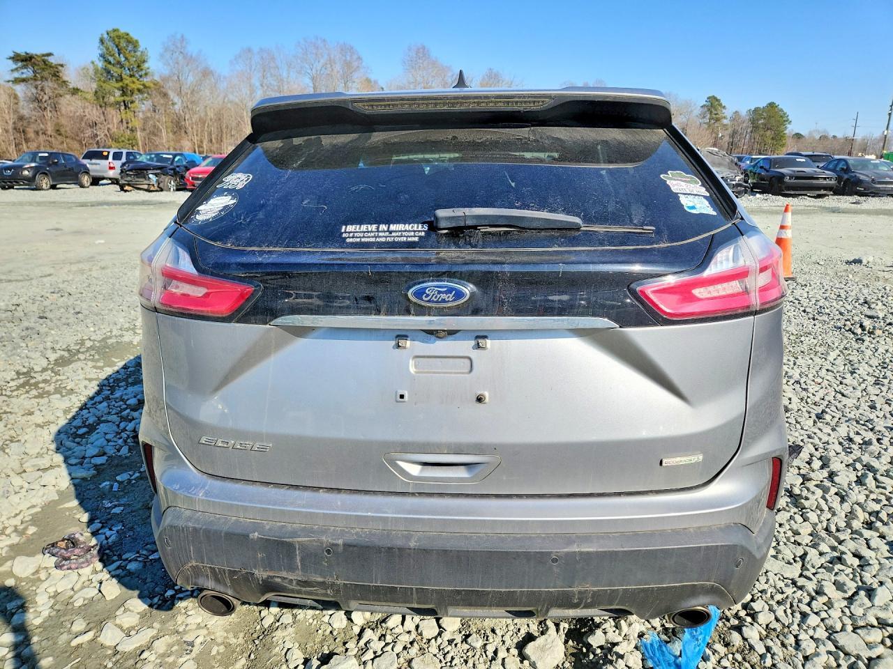 2020 Ford Edge se