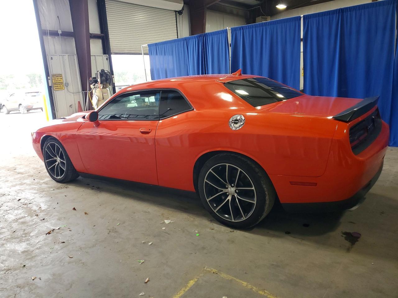 2016 Dodge Challenger r