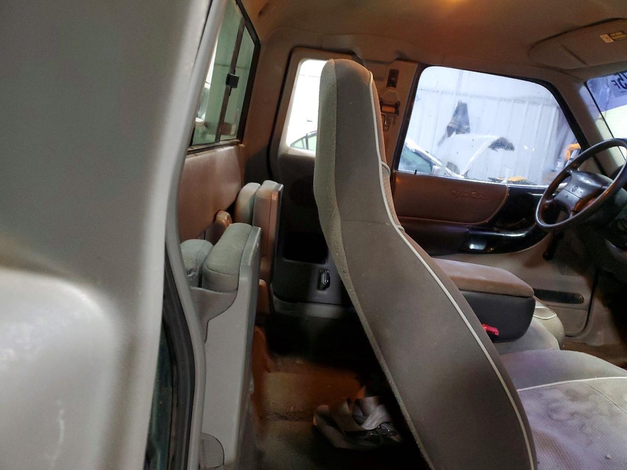 1999 Mazda B3000 cab Plus