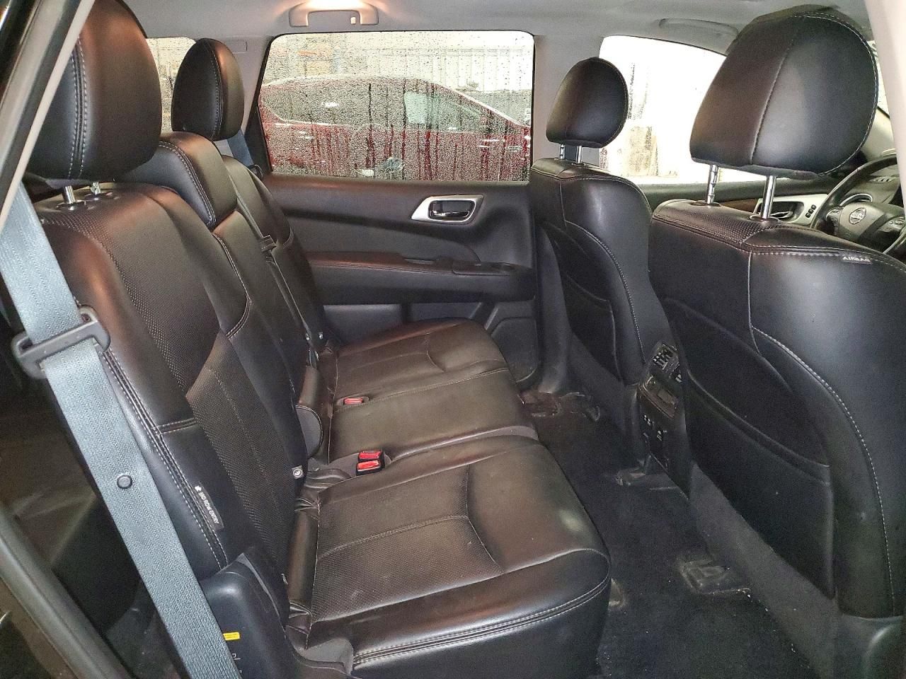 2019 Nissan Pathfinder s