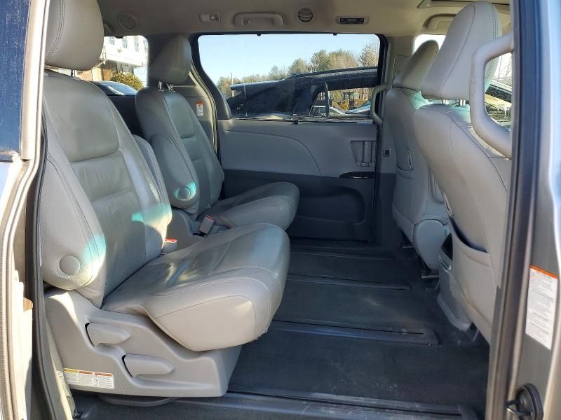 2017 Toyota Sienna xle