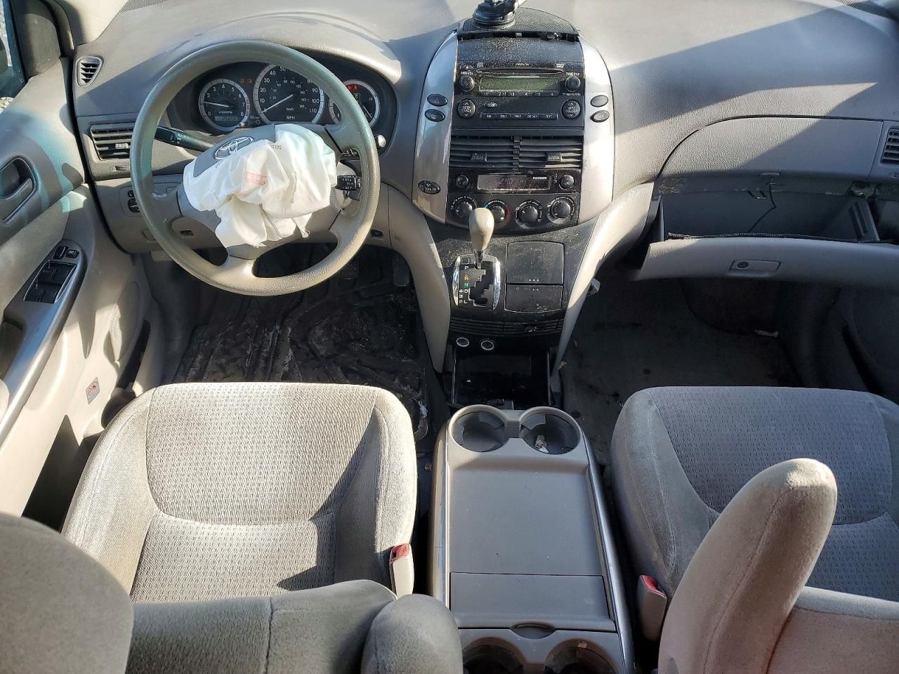 2010 Toyota Sienna ce