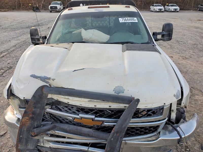2014 Chevrolet Silverado Flatbed Truck