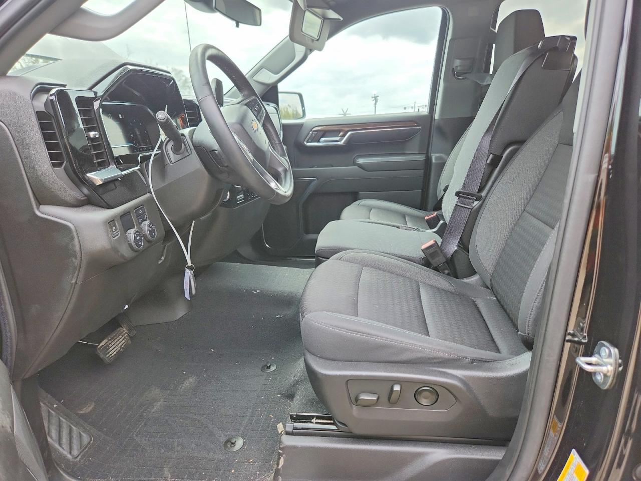 2023 Chevrolet Silverado C1500 LT