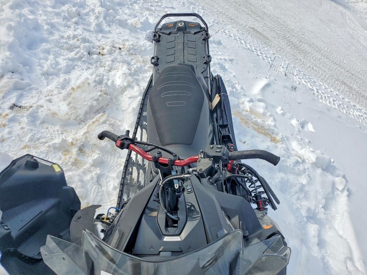 2025 Skidoo Renegade