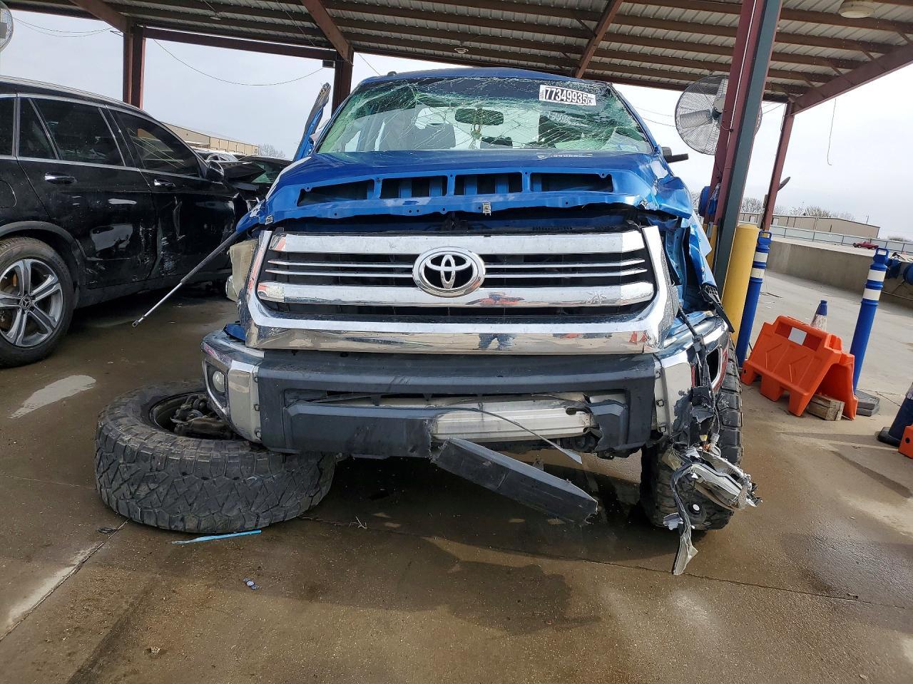 2016 Toyota Tundra SR5