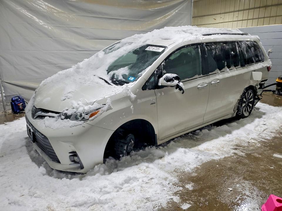 2019 Toyota Sienna xle