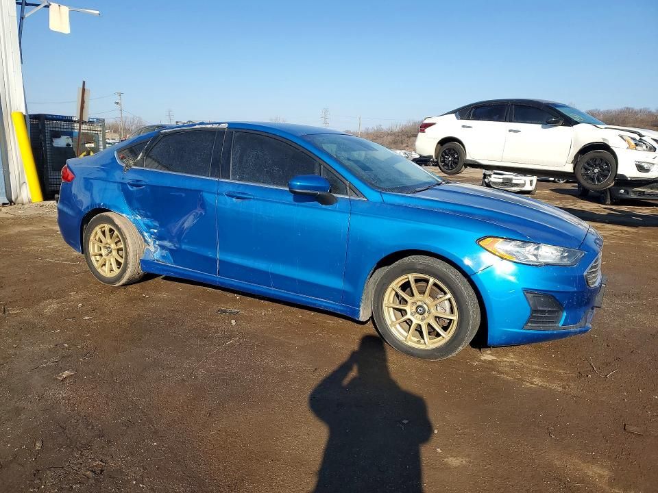 2019 Ford Fusion se