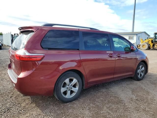 2015 Toyota Sienna LE