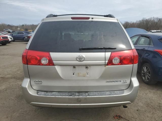 2006 Toyota Sienna LE