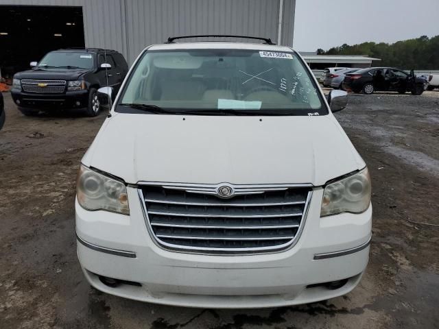 2010 Chrysler Town & Country Limited