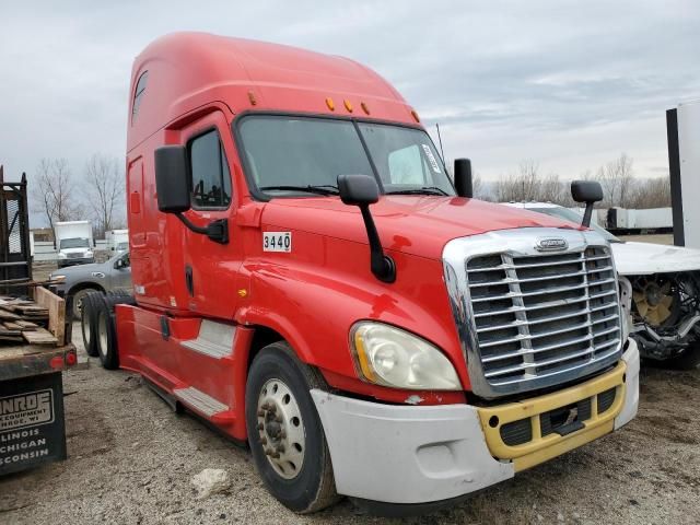 2016 Freightliner Cascadia 125