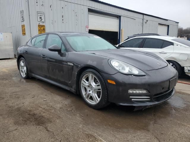 2011 Porsche Panamera 2