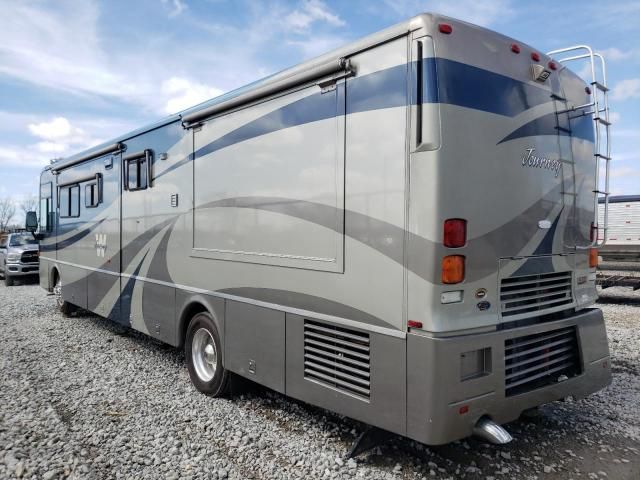 2004 Winnebago 2004 Freightliner Chassis X Line Motor Home