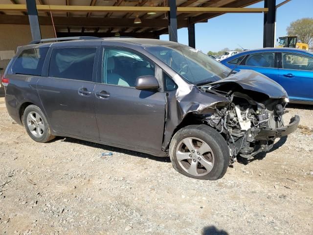 2014 Toyota Sienna LE