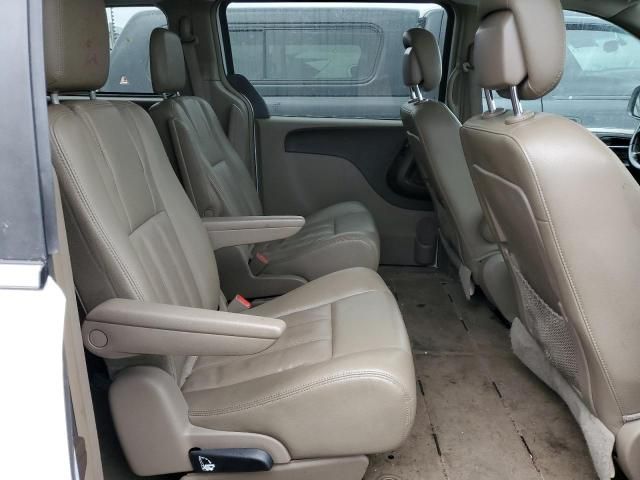 2016 Chrysler Town & Country Touring