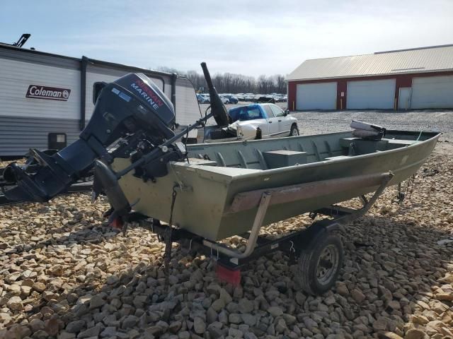 2011 Stratos Boat