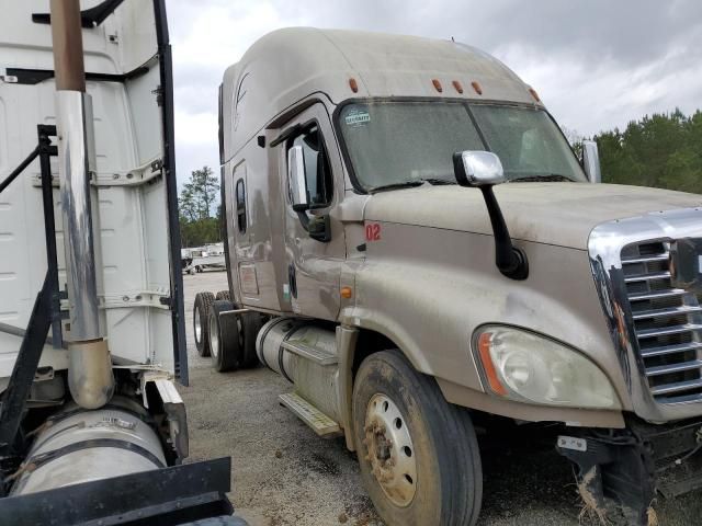 2013 Freightliner Cascadia 125