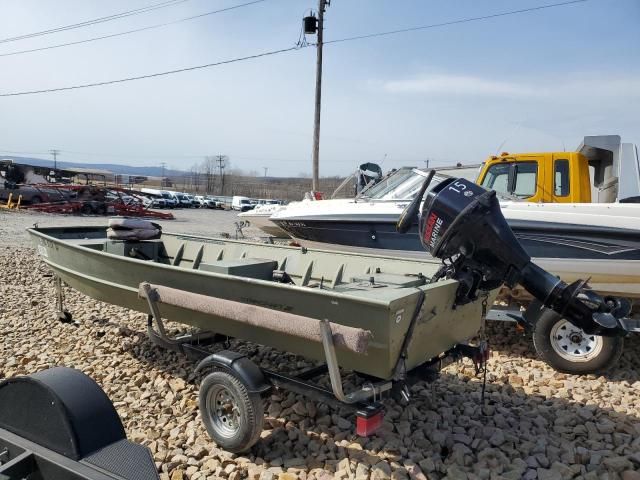 2011 Stratos Boat