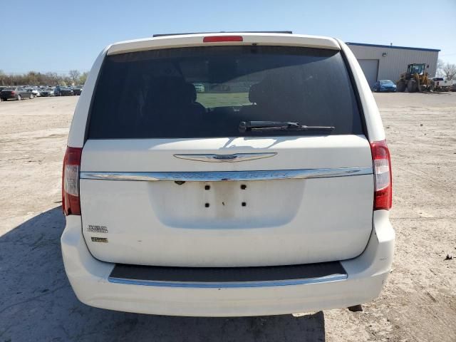 2012 Chrysler Town & Country Touring