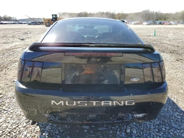 2004 Ford Mustang