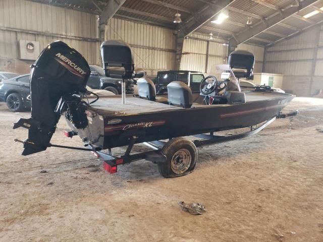 2022 Tracker Boat