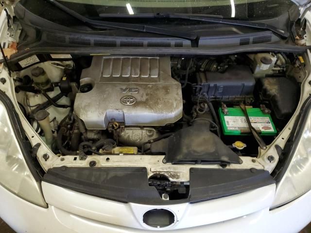 2008 Toyota Sienna XLE