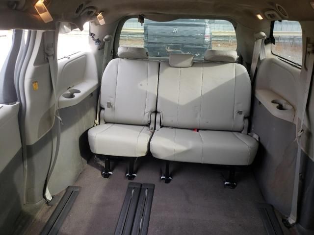 2012 Toyota Sienna XLE