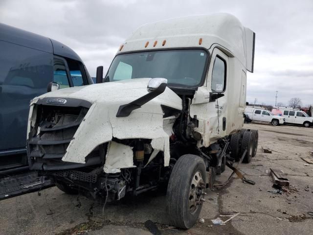 2018 Freightliner Cascadia 126